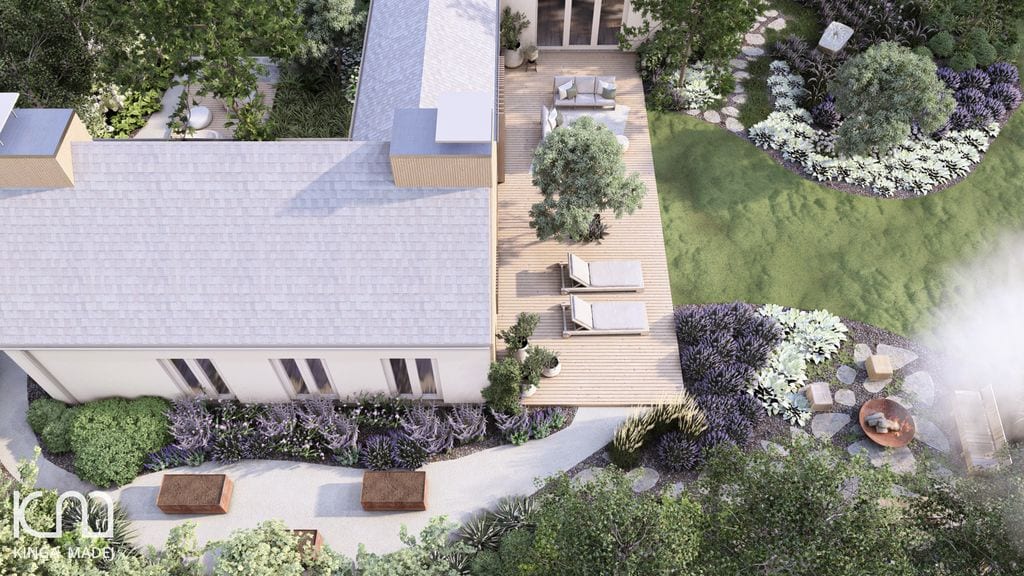 Ścieżka spacerowa między rabatami